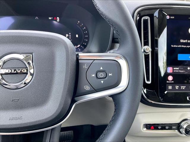 2026 Volvo XC40 Plus, B5 AWD Gas (mild hybrid), Dark