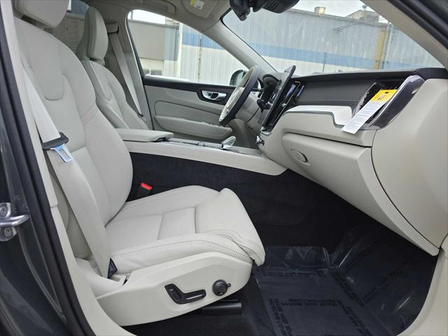 2026 Volvo XC60 Plug-In Hybrid Ultra, T8 AWD Electric/Gasoline, Dark
