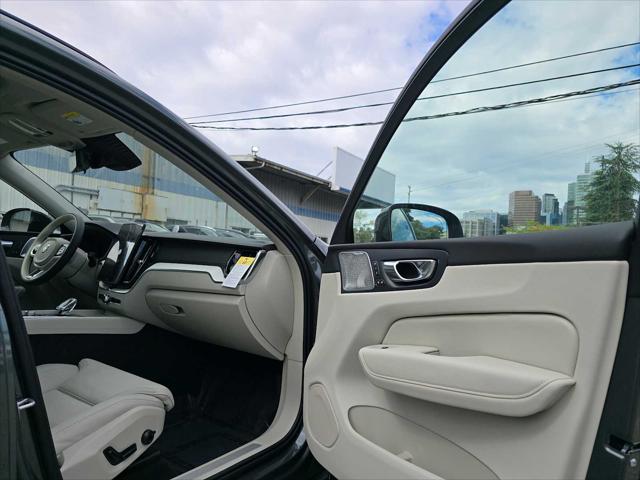 2026 Volvo XC60 Plug-In Hybrid Ultra, T8 AWD Electric/Gasoline, Dark