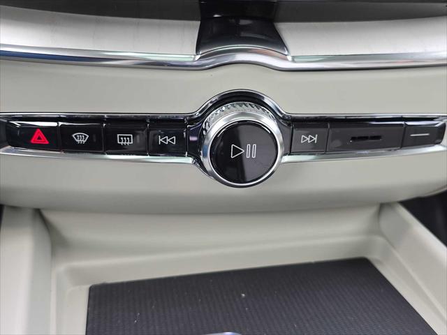 2026 Volvo XC60 Plug-In Hybrid Ultra, T8 AWD Electric/Gasoline, Dark