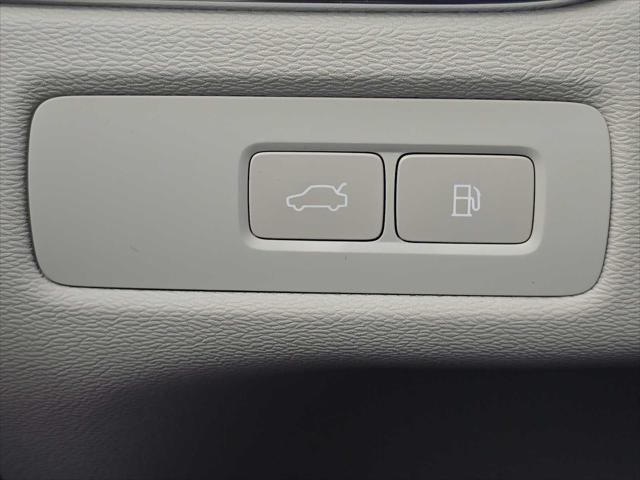 2026 Volvo XC60 Plug-In Hybrid Ultra, T8 AWD Electric/Gasoline, Dark