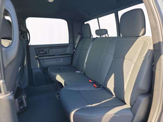 2026 Ram 2500 Black Express Crew Cab 4x4 64 Box