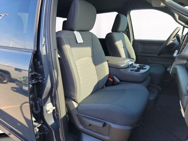 2026 Ram 2500 Black Express Crew Cab 4x4 64 Box