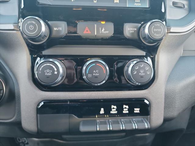 2026 Ram 1500 Tradesman Crew Cab 4x4 5'7" Box