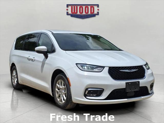 2023 Chrysler Pacifica Touring L for sale in 	Harrison, AZ