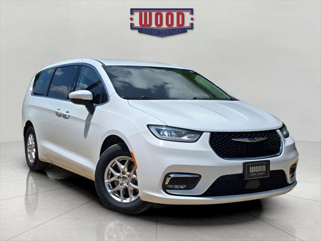 2023 Chrysler Pacifica Touring L for sale in 	Harrison, AZ