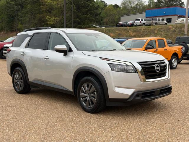 2025 Nissan Pathfinder SV FWD