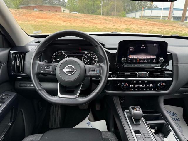 2025 Nissan Pathfinder SV FWD