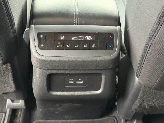 2025 Nissan Pathfinder SV FWD