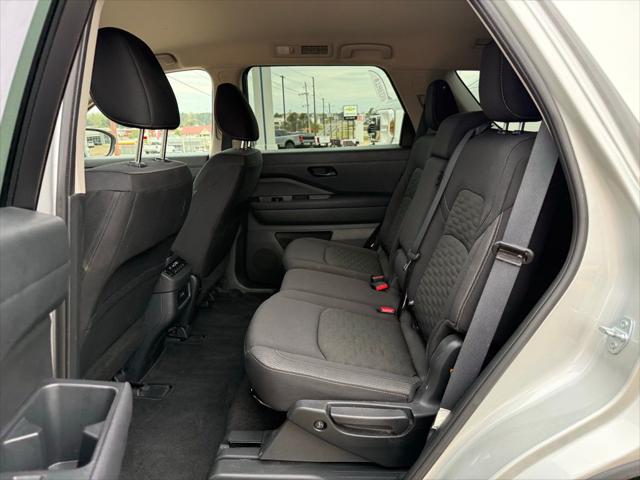 2025 Nissan Pathfinder SV FWD