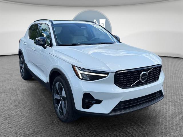2023 Volvo XC40 B5 Plus Dark Theme for sale in White Oak, PA