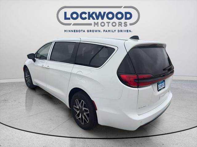 2027 Chrysler Pacifica Limited