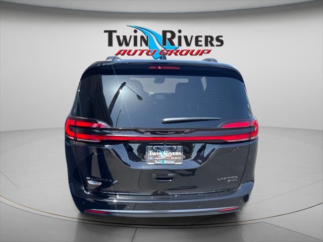 2027 Chrysler Pacifica PACIFICA LIMITED AWD
