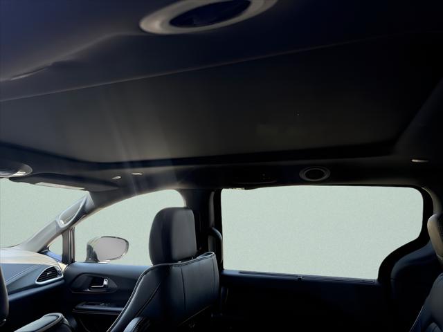 2027 Chrysler Pacifica Limited AWD