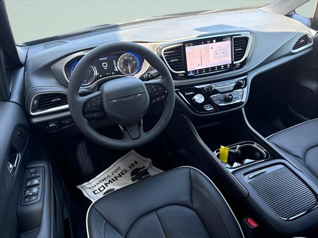 2027 Chrysler Pacifica Limited AWD