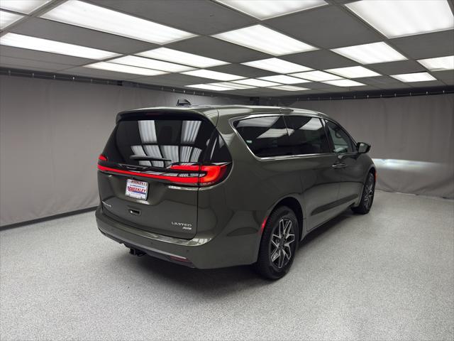 2027 Chrysler Pacifica PACIFICA LIMITED AWD