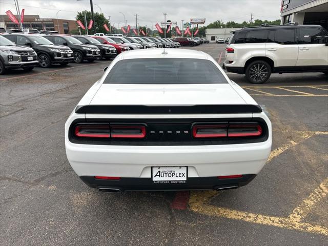 2018 Dodge Challenger SXT Plus