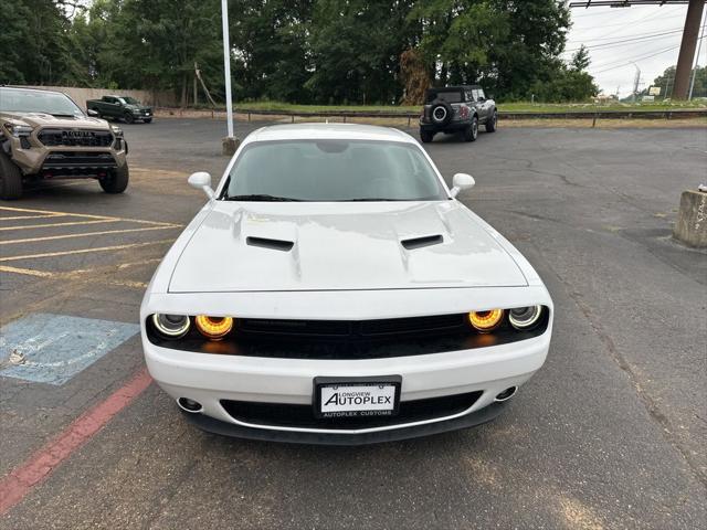 2018 Dodge Challenger SXT Plus