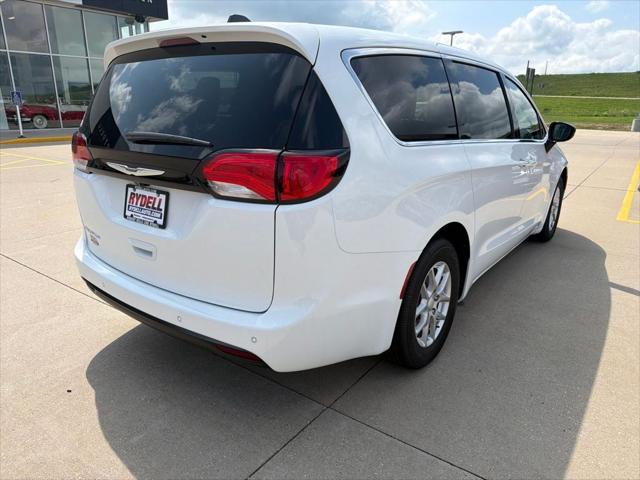 2027 Chrysler Pacifica PACIFICA LX 2027 Chrysler Pacifica PACIFICA LX