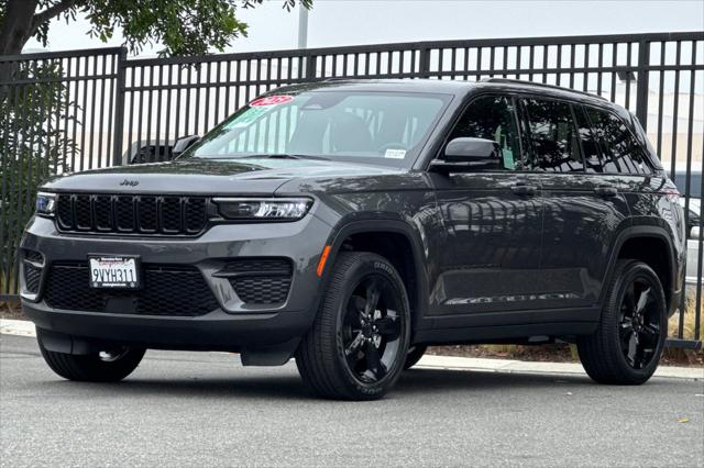 2025 Jeep Grand Cherokee Altitude 4x4