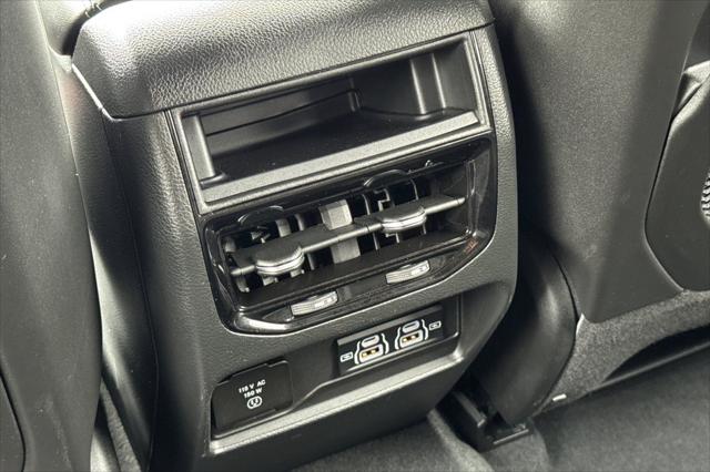 2025 Jeep Grand Cherokee Altitude 4x4