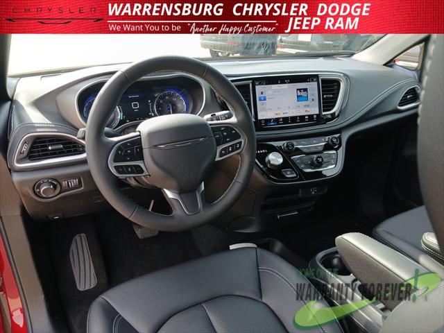 2027 Chrysler Pacifica Select