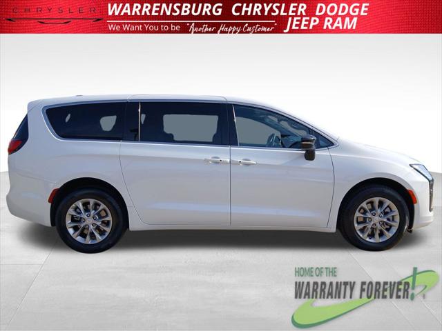 2027 Chrysler Pacifica Select