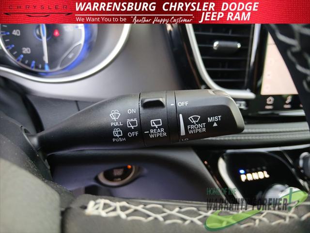 2027 Chrysler Pacifica Select