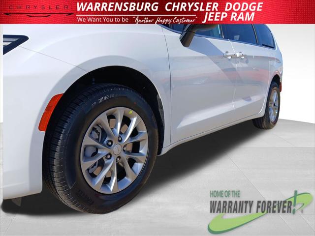 2027 Chrysler Pacifica Select