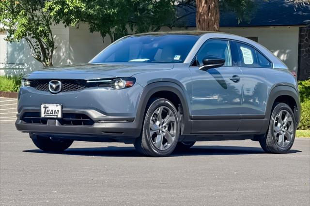 2022 Mazda MX-30 EV Premium Plus