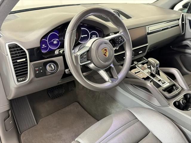 2023 Porsche Cayenne Platinum Edition