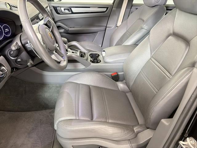 2023 Porsche Cayenne Platinum Edition