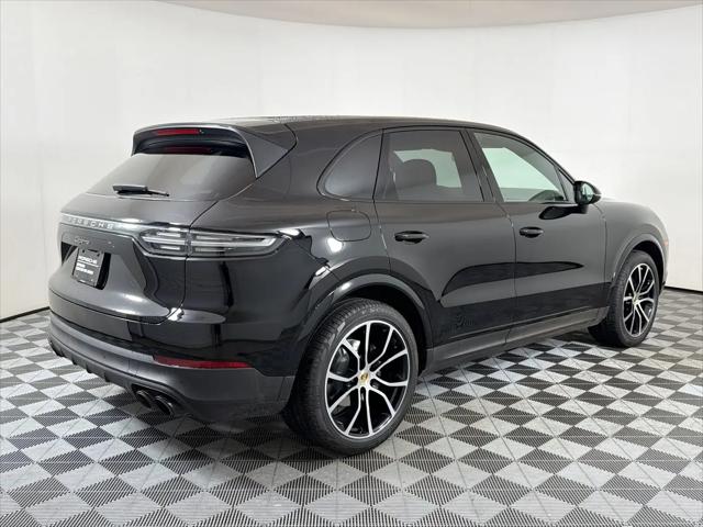 2023 Porsche Cayenne Platinum Edition