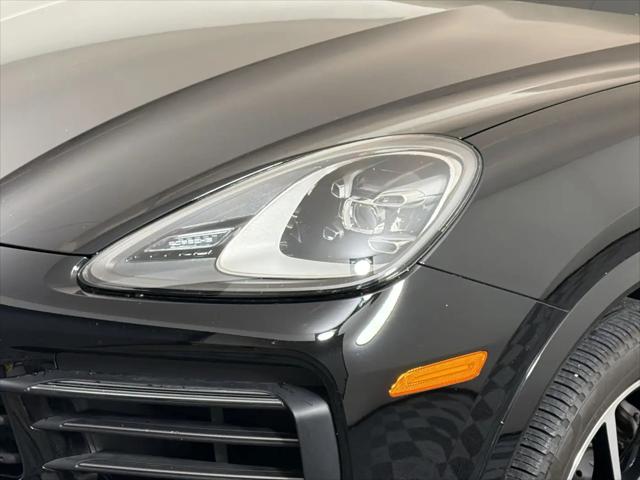 2023 Porsche Cayenne Platinum Edition