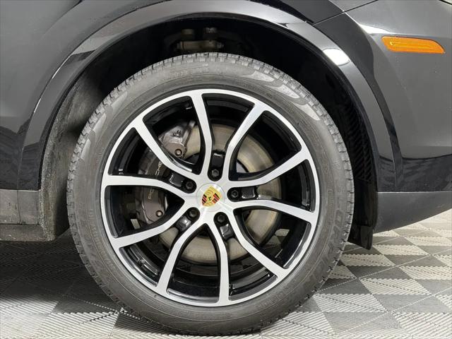 2023 Porsche Cayenne Platinum Edition