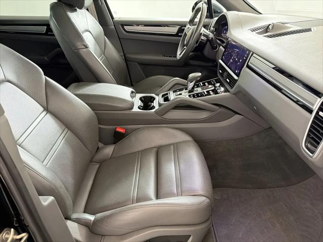 2023 Porsche Cayenne Platinum Edition
