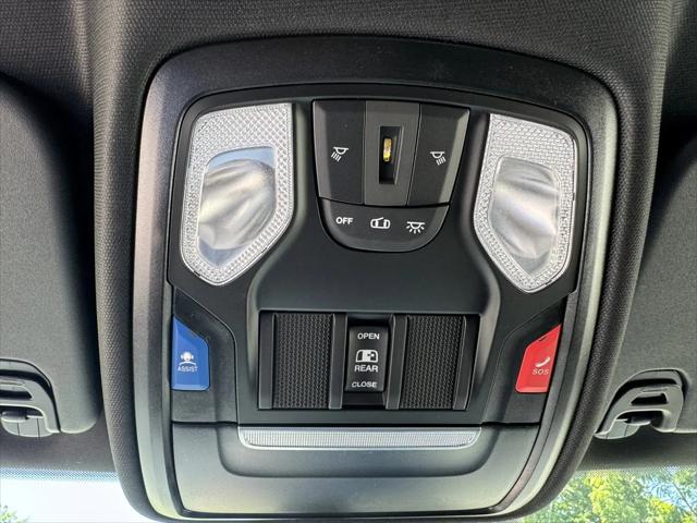 2026 Ram 1500 Express Crew Cab 4x4 57 Box