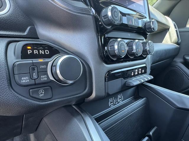 2026 Ram 1500 Express Crew Cab 4x4 57 Box