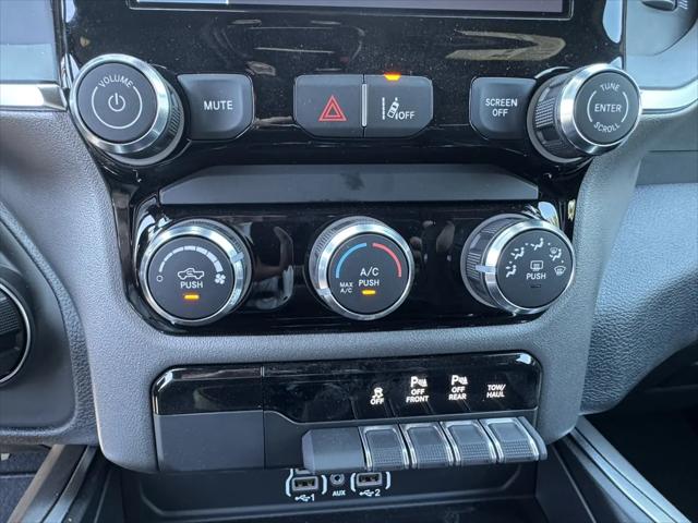 2026 Ram 1500 Express Crew Cab 4x4 57 Box