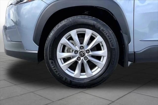 2023 Toyota Corolla Cross LE