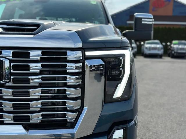 2026 GMC Sierra 2500HD Crew Cab, Standard Bed, Denali, 4WD
