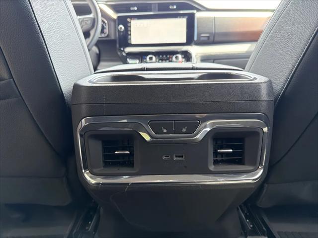 2023 GMC Sierra 1500 4WD Crew Cab Short Box Denali