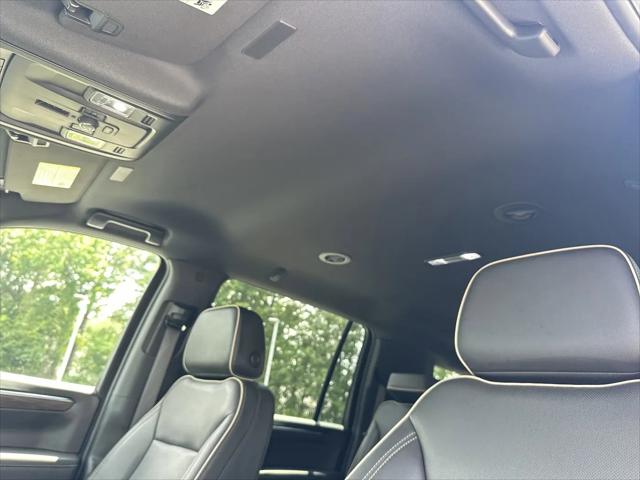 2025 Chevrolet Suburban 2WD Premier