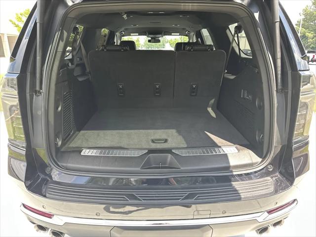 2025 Chevrolet Suburban 2WD Premier