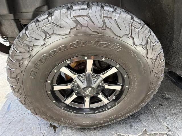 2005 HUMMER H2 Base