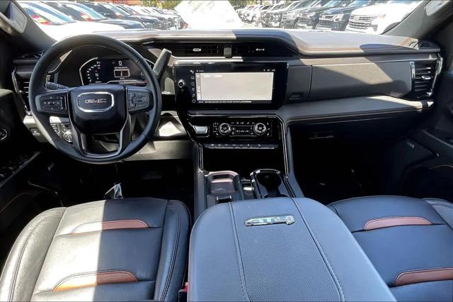 2024 GMC Sierra 2500HD 4WD Crew Cab Standard Bed AT4