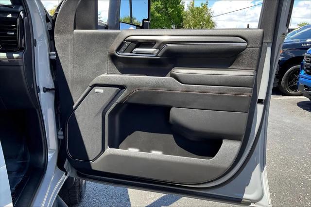 2024 GMC Sierra 2500HD 4WD Crew Cab Standard Bed AT4