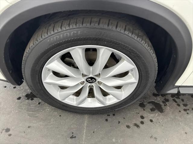 2019 INFINITI QX50 LUXE