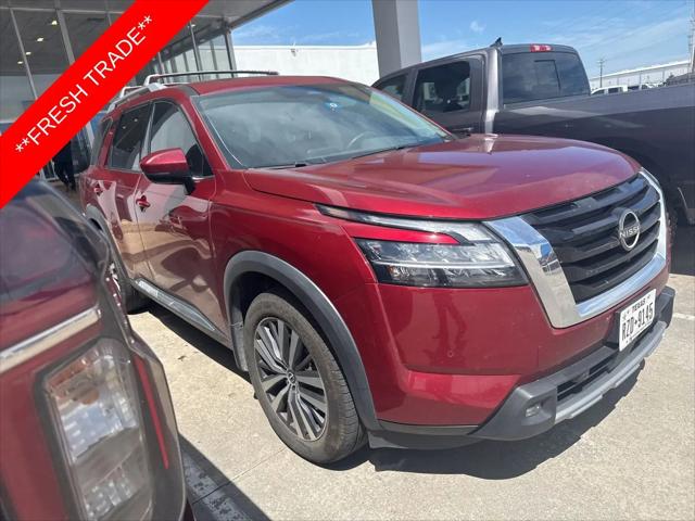 2022 Nissan Pathfinder Platinum 2WD