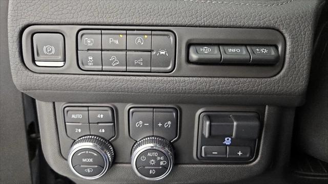 2024 GMC Yukon 4WD Denali